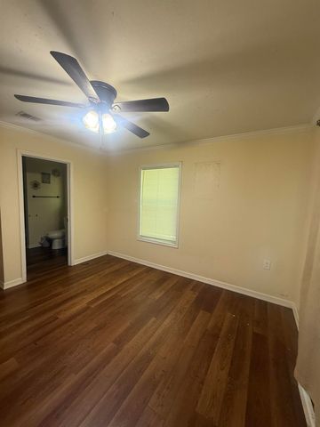 610 Corrigan St, Kilgore, TX 75662