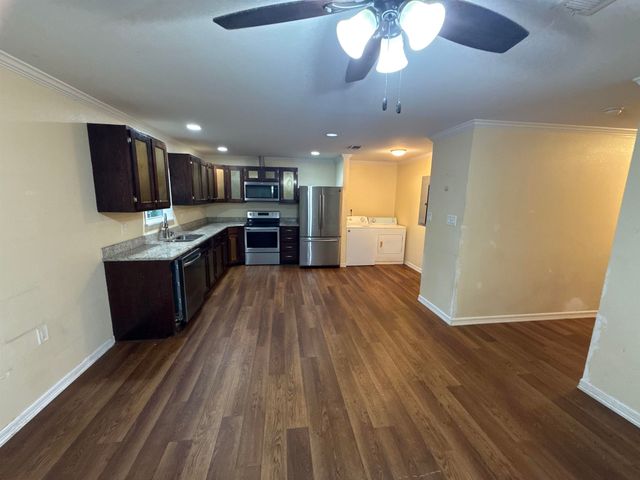 610 Corrigan St, Kilgore, TX 75662