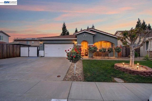 469 Monte Oro St, Manteca, CA 95337