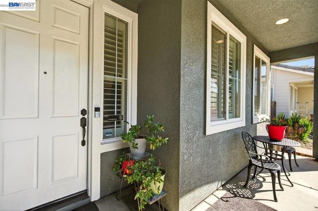 469 Monte Oro St, Manteca, CA 95337