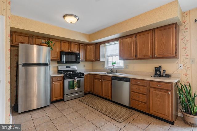 121 WINDING WAY, Telford, PA 18969