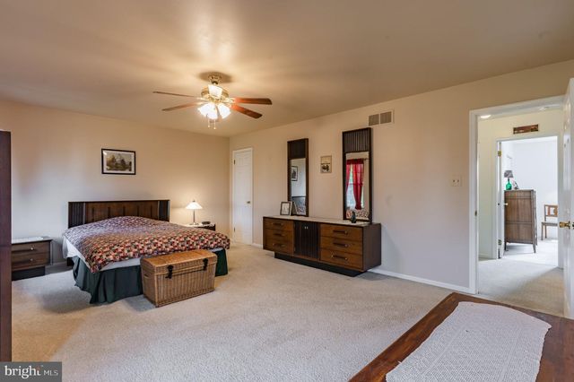 121 WINDING WAY, Telford, PA 18969