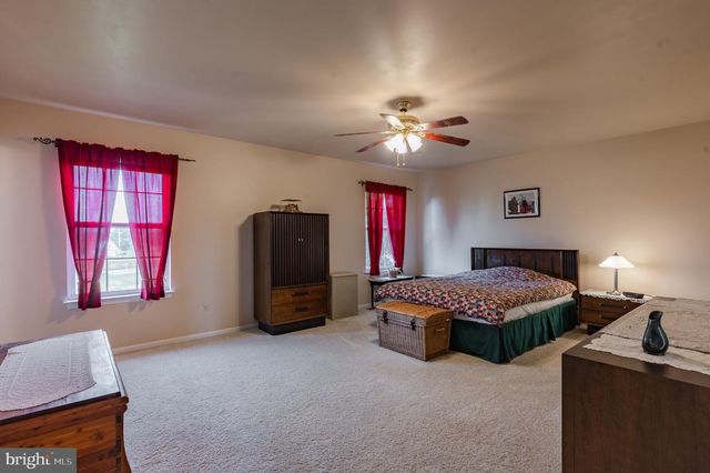 121 WINDING WAY, Telford, PA 18969