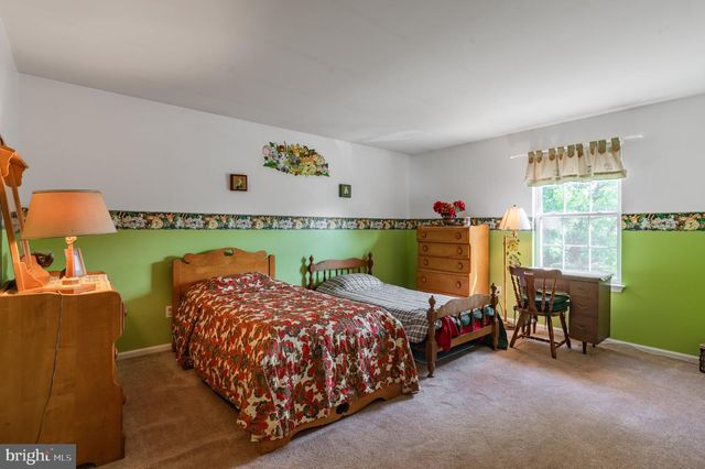 121 WINDING WAY, Telford, PA 18969