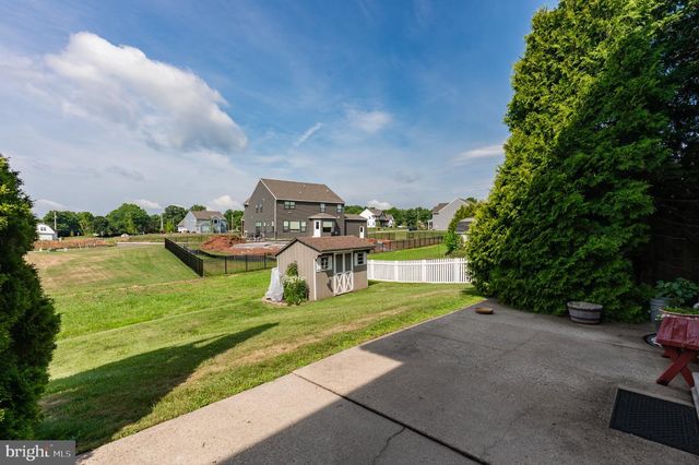 121 WINDING WAY, Telford, PA 18969