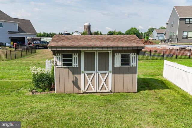 121 WINDING WAY, Telford, PA 18969