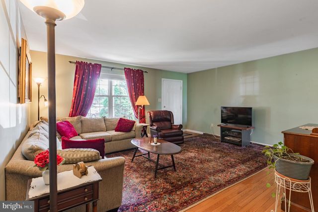121 WINDING WAY, Telford, PA 18969