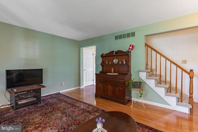 121 WINDING WAY, Telford, PA 18969