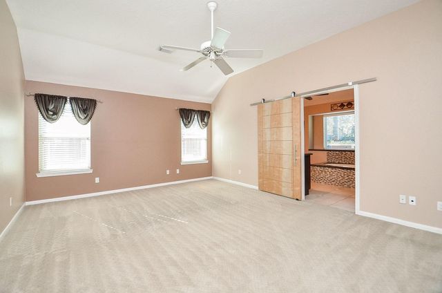 811 W Green Belt Drive, Sugar Land, TX 77498