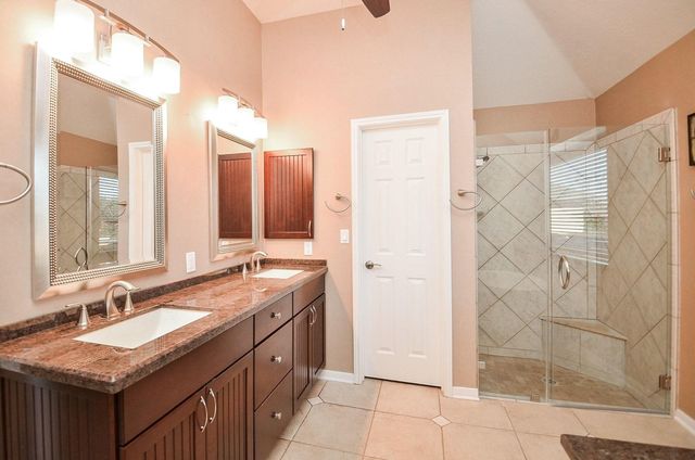 811 W Green Belt Drive, Sugar Land, TX 77498