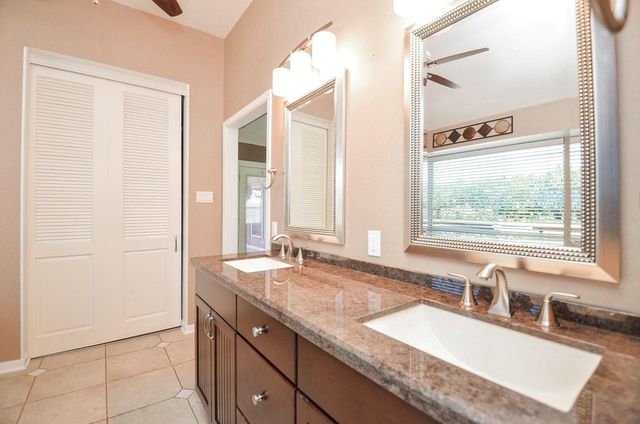 811 W Green Belt Drive, Sugar Land, TX 77498