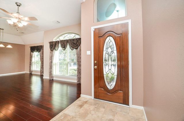 811 W Green Belt Drive, Sugar Land, TX 77498