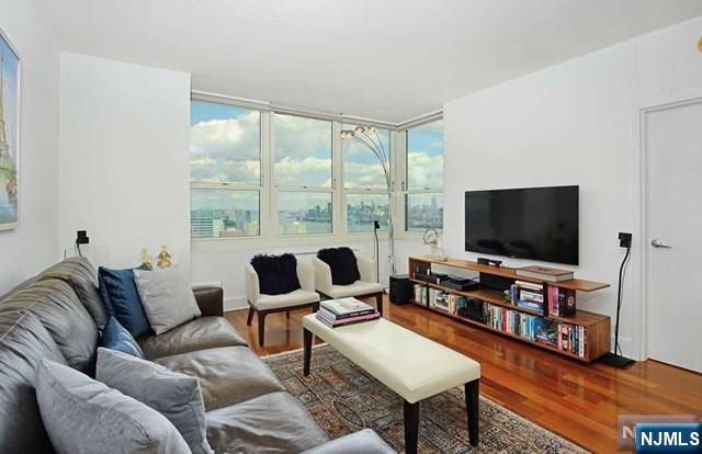 88 Morgan Street 3804, Jersey City, NJ 07302