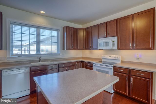 213 NOBLES POND XING, Dover, DE 19904