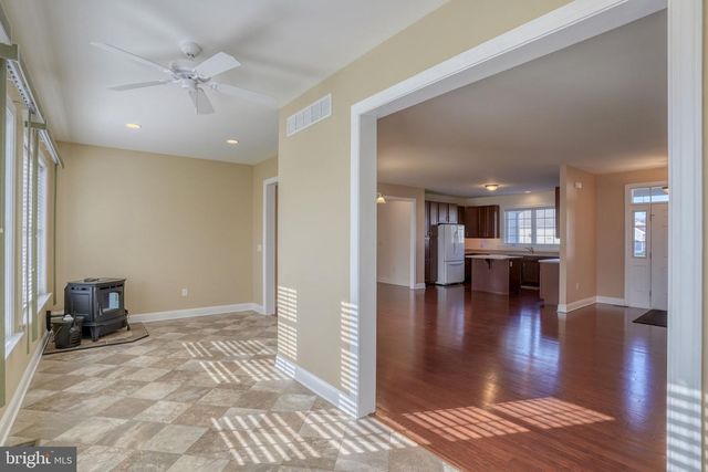 213 NOBLES POND XING, Dover, DE 19904