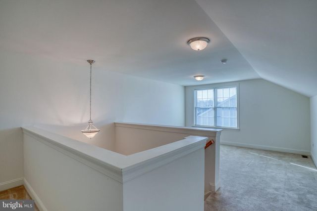 213 NOBLES POND XING, Dover, DE 19904