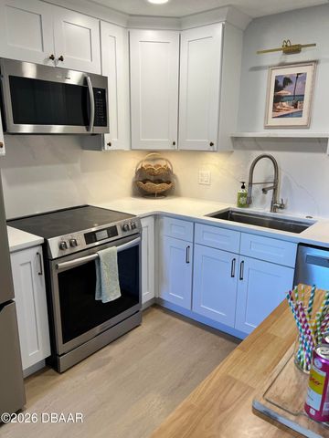 41 Brooks Drive, Ormond Beach, FL 32176