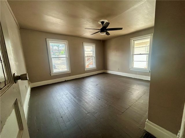 812 Fallowfield Ave, Charleroi Boro, PA 15022