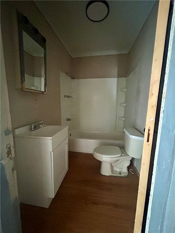 812 Fallowfield Ave, Charleroi Boro, PA 15022