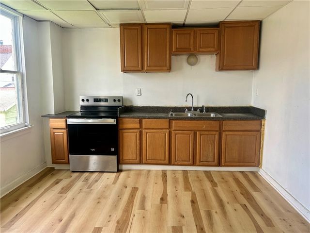 812 Fallowfield Ave, Charleroi Boro, PA 15022