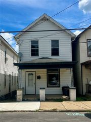812 Fallowfield Ave, Charleroi Boro, PA 15022
