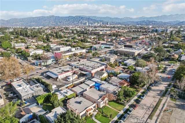 3845 Hollypark, Los Angeles, CA 90039