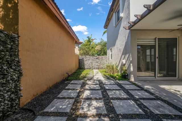 9002 SW 214th Lane, Cutler Bay, FL 33189