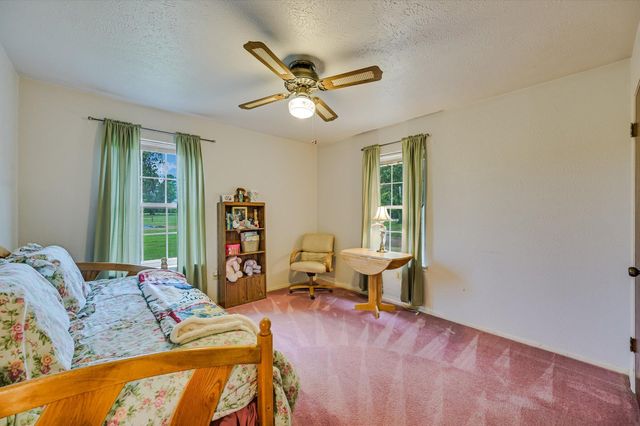 835 Jones ST, Smithville, TX 78957