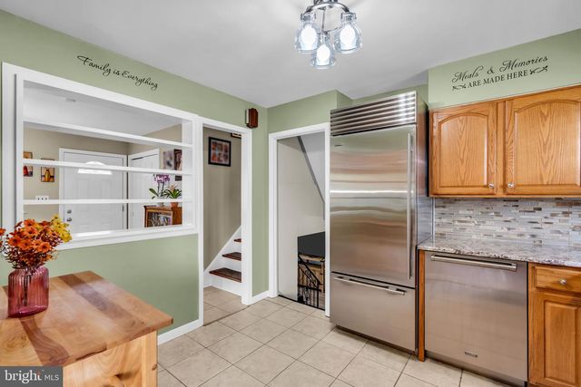 63 VALLEY VIEW RD, Hamilton, NJ 08620