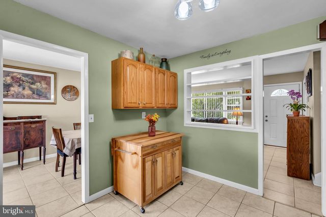 63 VALLEY VIEW RD, Hamilton, NJ 08620