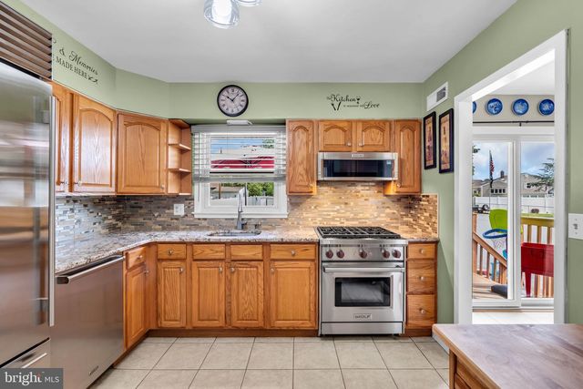 63 VALLEY VIEW RD, Hamilton, NJ 08620
