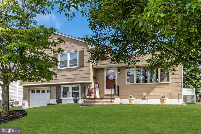 63 VALLEY VIEW RD, Hamilton, NJ 08620