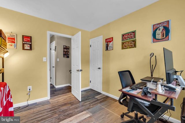 63 VALLEY VIEW RD, Hamilton, NJ 08620