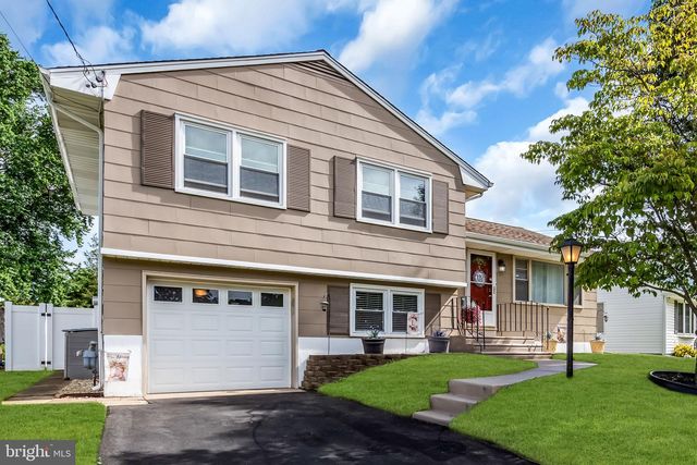 63 VALLEY VIEW RD, Hamilton, NJ 08620