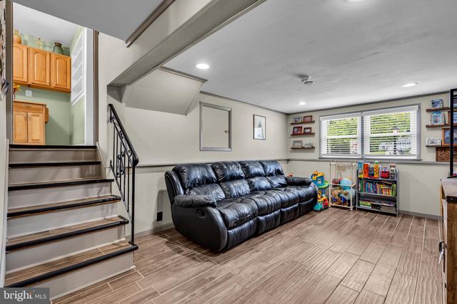 63 VALLEY VIEW RD, Hamilton, NJ 08620