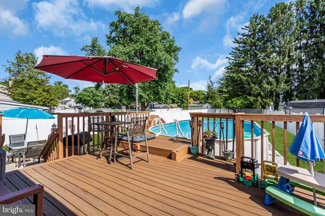 63 VALLEY VIEW RD, Hamilton, NJ 08620