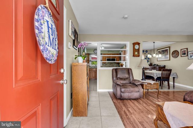 63 VALLEY VIEW RD, Hamilton, NJ 08620
