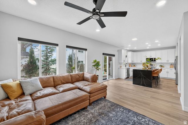 2721 S PATRICIA DR, Magna, UT 84044
