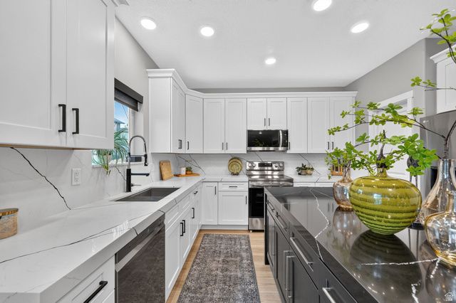 2721 S PATRICIA DR, Magna, UT 84044
