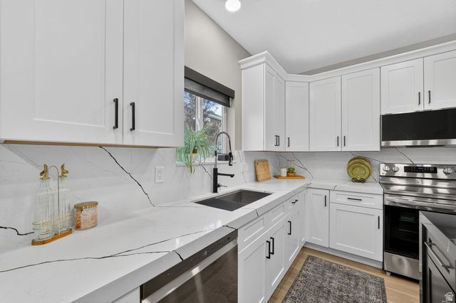 2721 S PATRICIA DR, Magna, UT 84044