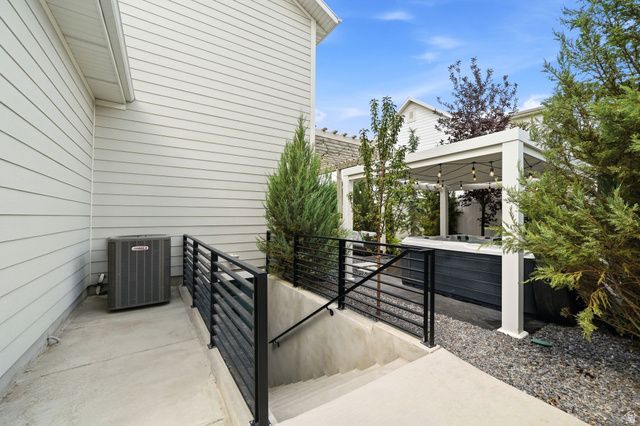 2721 S PATRICIA DR, Magna, UT 84044