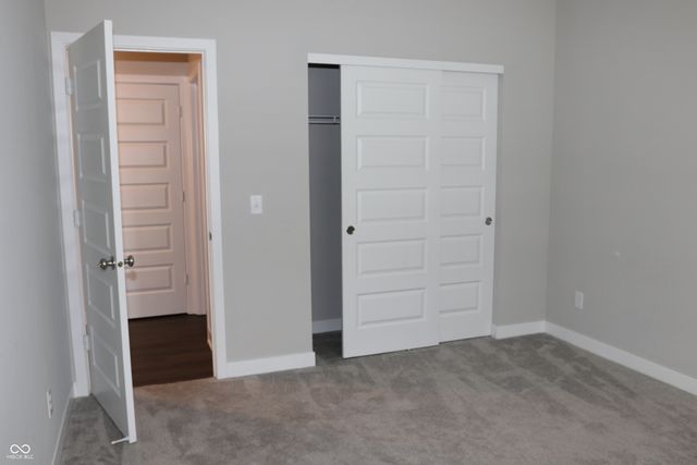 2704 Grassy Branch Drive, Whitestown, IN 46075