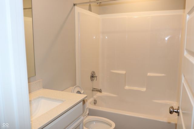 2704 Grassy Branch Drive, Whitestown, IN 46075