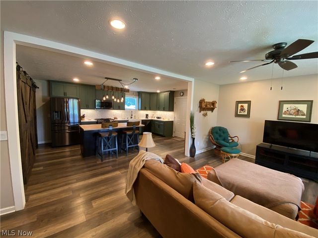 578 FIELDSTONE Drive, Amherst, OH 44001