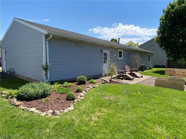 578 FIELDSTONE Drive, Amherst, OH 44001