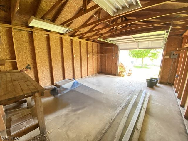 578 FIELDSTONE Drive, Amherst, OH 44001
