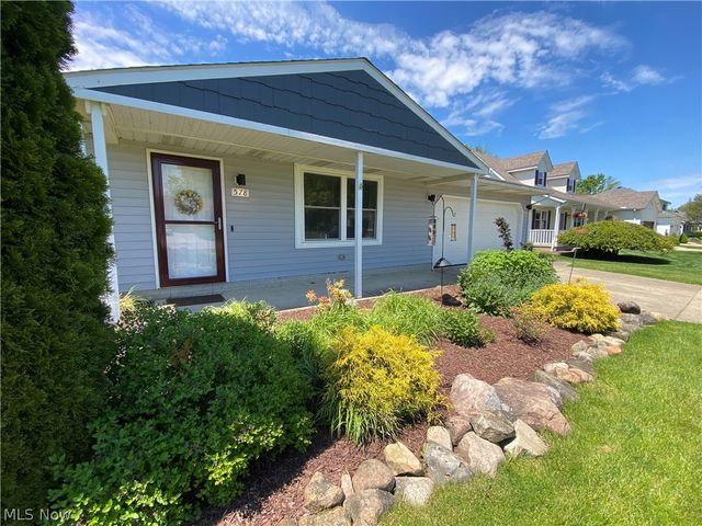 578 FIELDSTONE Drive, Amherst, OH 44001