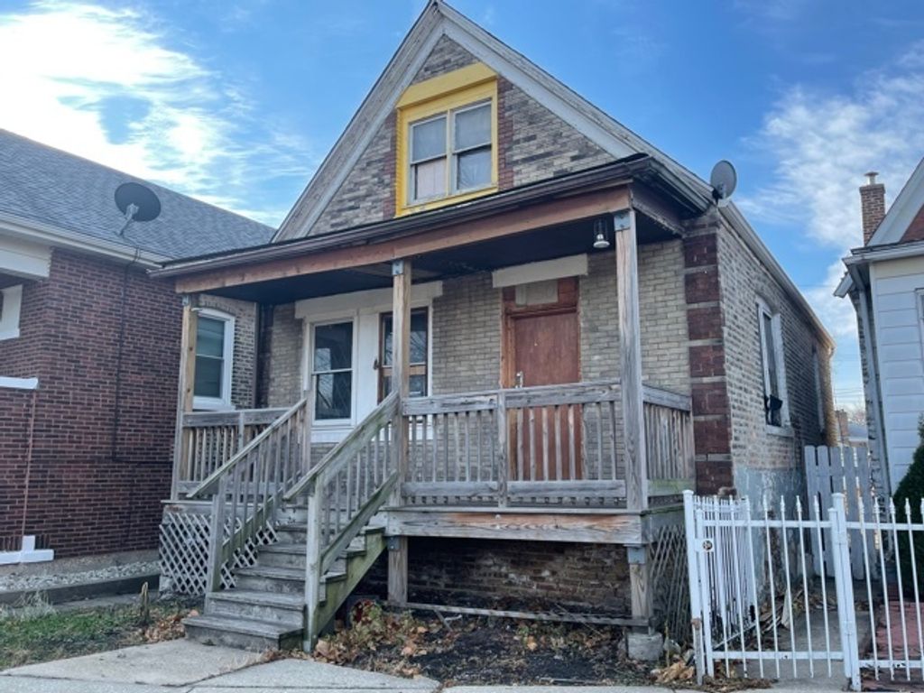 1350 N Monticello Avenue, Chicago, IL 60651