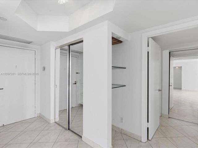 3610 Yacht Club Dr 702, Aventura, FL 33180