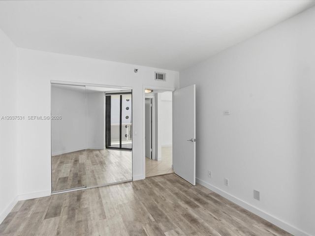3610 Yacht Club Dr 702, Aventura, FL 33180